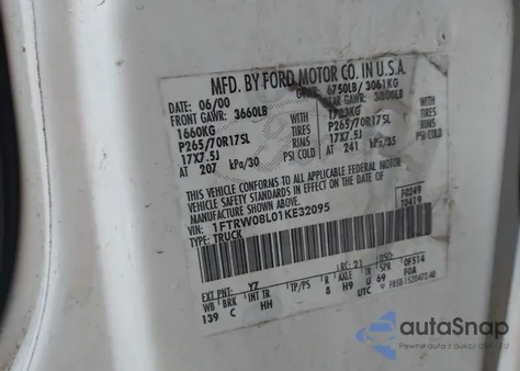 2001 Ford F-150 King Ranch Edition/Lariat/Xlt из США, поврежденный, VIN 1FTRW08L01KE32095